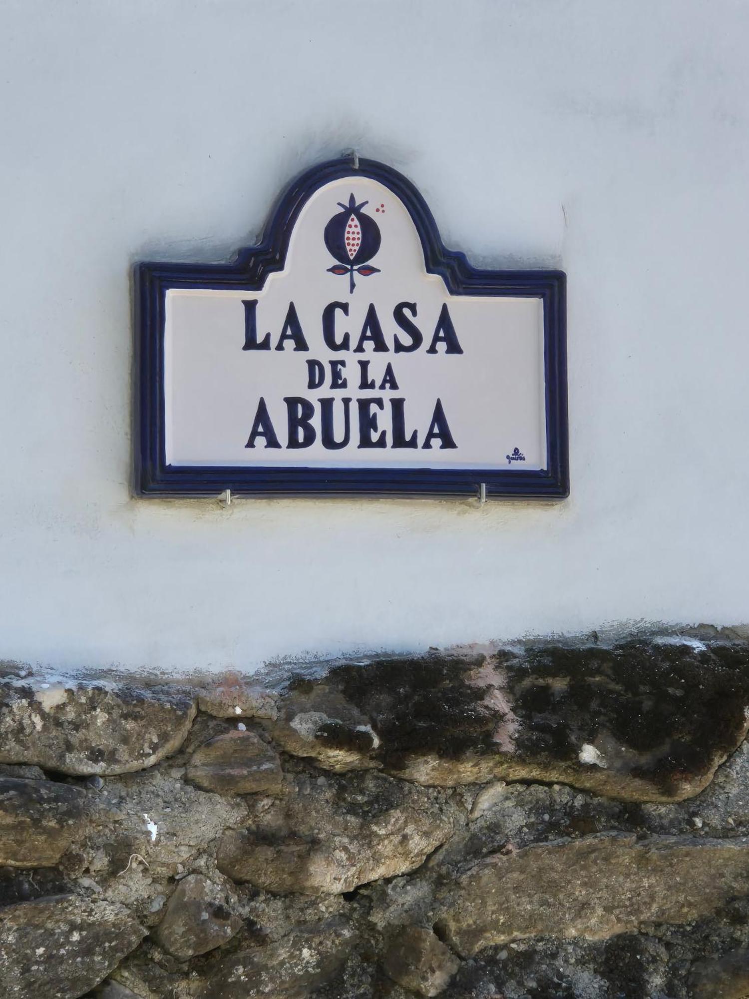 La Casa De La Abuela Apartment Pinos Genil Luaran gambar